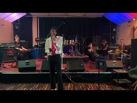 Rehearsal of She's Out of My Life