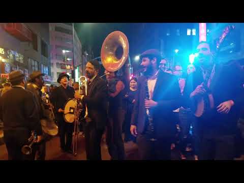 Night on Broadway / California Feetwarmers / New Orleans dixieland jazz jam