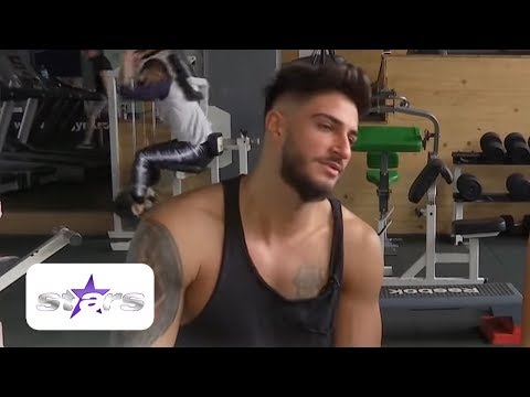 Cristi de pe Insula Iubirii a avut o relație cu o femeie în vârstă care l-a format ca bărbat