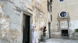 what it‘s like to sleep in a medieval castle