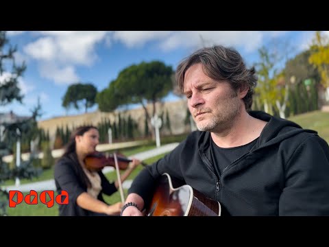Tuna Kiremitçi - Görmüyorsun (Live Performance Video)