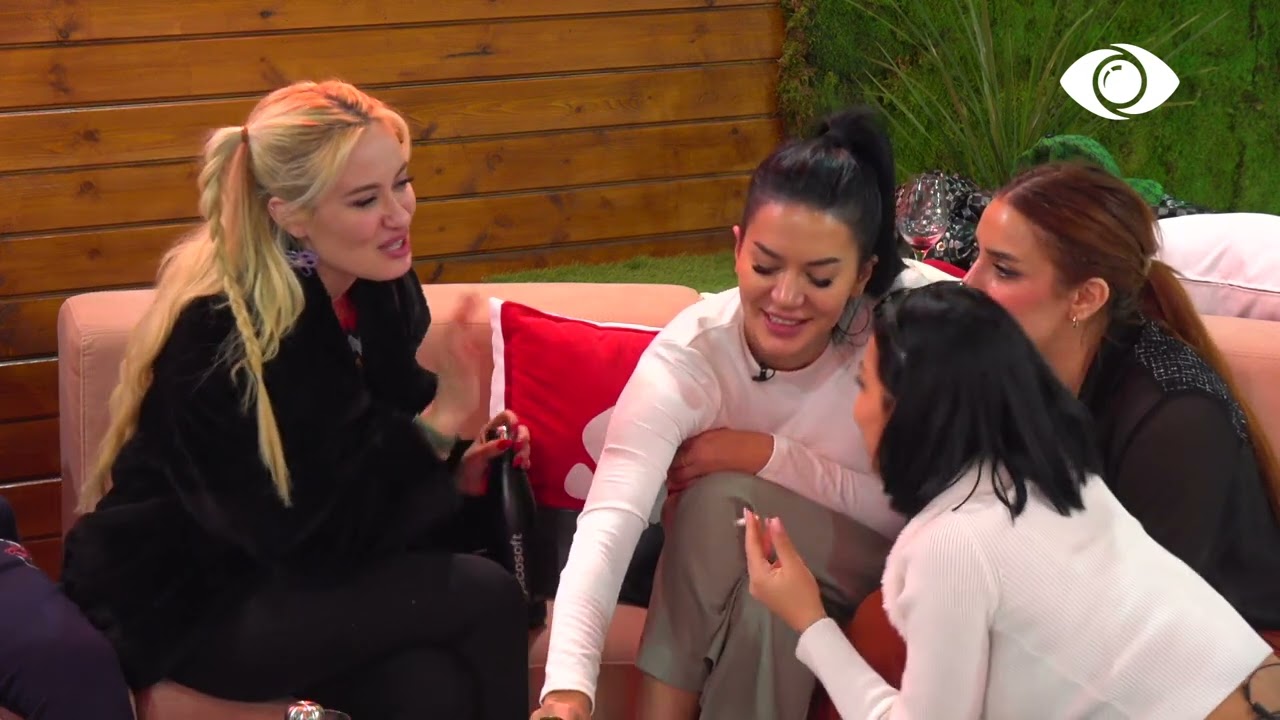 Ma bëri që ta shaja/Dea për ish të dashurin