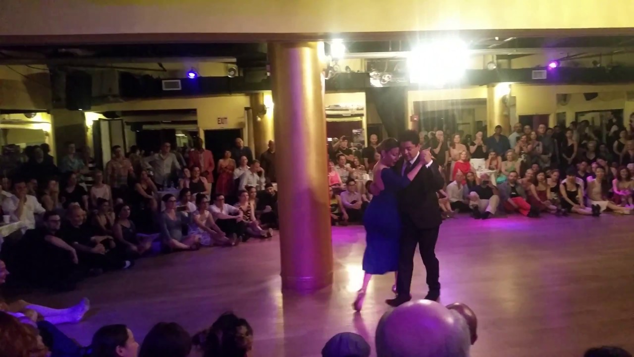 Argentine tango:Mozo Guapo - Noelia Hurtado y Carlitos