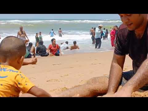 Swastik play with Dad on the beach ⛱️🏖️