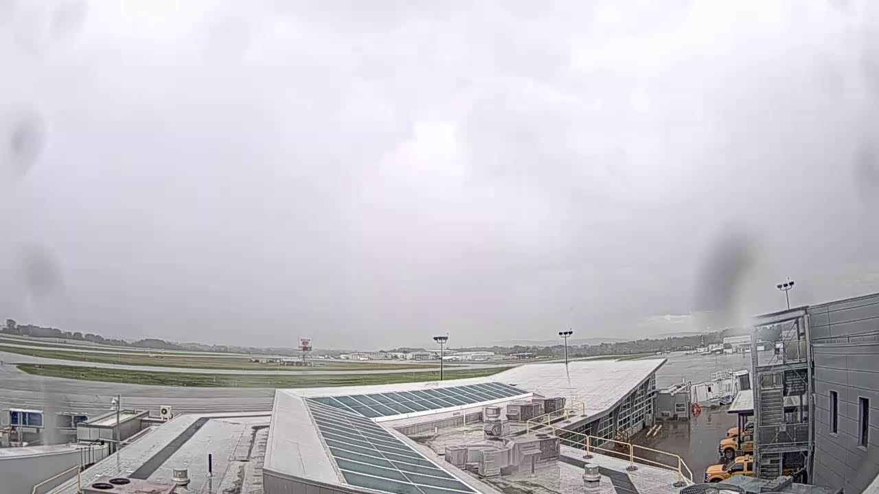 Live webcam view of Burlington Airport South Apron View