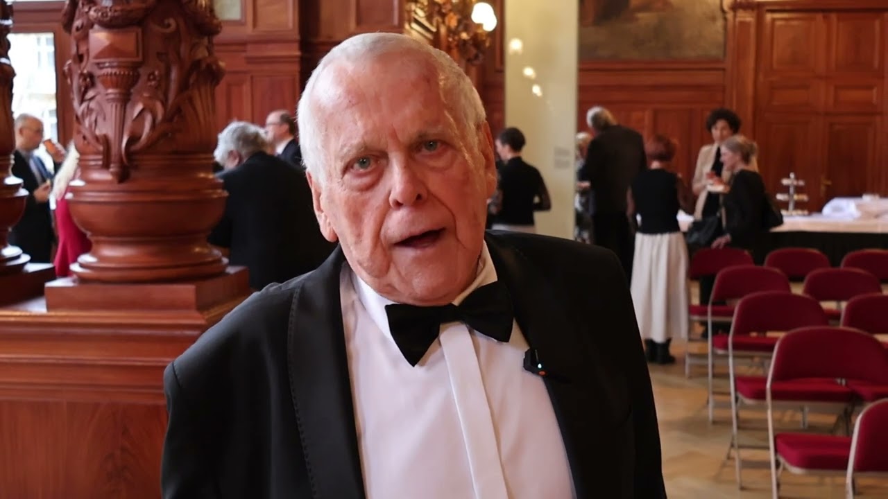 Karlovarský kraj ocenil pedagogy za jejich dlouholetou činnost a přínos