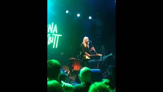 Nina Nesbitt - Mr C - Live at Leeds - 3rd May 2014