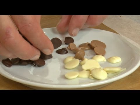 Comment casser une tablette de chocolat en pépites ?