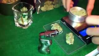 1 Gram Bong hit