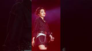 Download lagu #喻言 #YuYan 別讓愛凋落 直拍 with 王赫野合作舞台｜ #天赐的声音天作之合青岛演唱会# 20251024 mp3