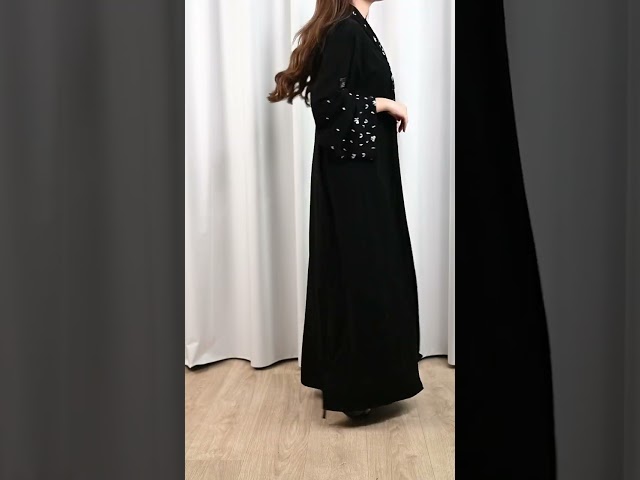 عباية ملكي بتطريز يدوي فضي