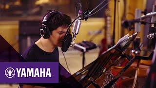 Video thumbnail for Jamie Cullum records on the new Yamaha CFX Concert Grand Piano at AIR Studios | Yamaha Music by Yamaha Music Europe