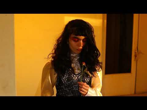 Lanna Cat - Music © Massive Attack, Ghostpoet - Come Near Me