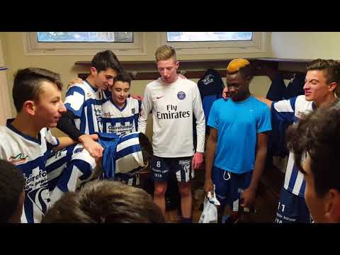 Gros cri de guerre des U18 après leur victoire !