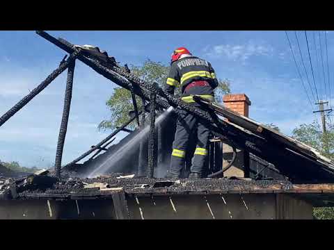 Incendiu provocat de o explozie în Roșiori