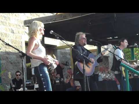 Mindi Abair David Pack perform That's How Much I Feel Live at Thornton Winery