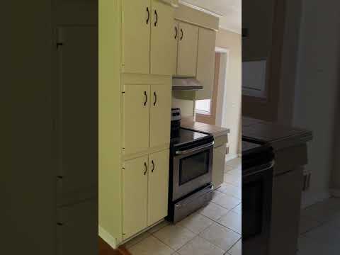 3012 Pinewood Dr property video