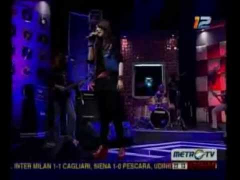 TSP feat Inka Christie - Panggung Sandiwara (Rock Legend Metro TV)