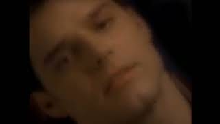 Ricky Martin - A Medio Vivir (Video Oficial)