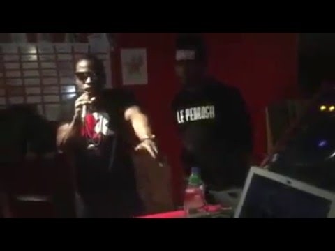 Queen E - Vic Santoro live in the studio