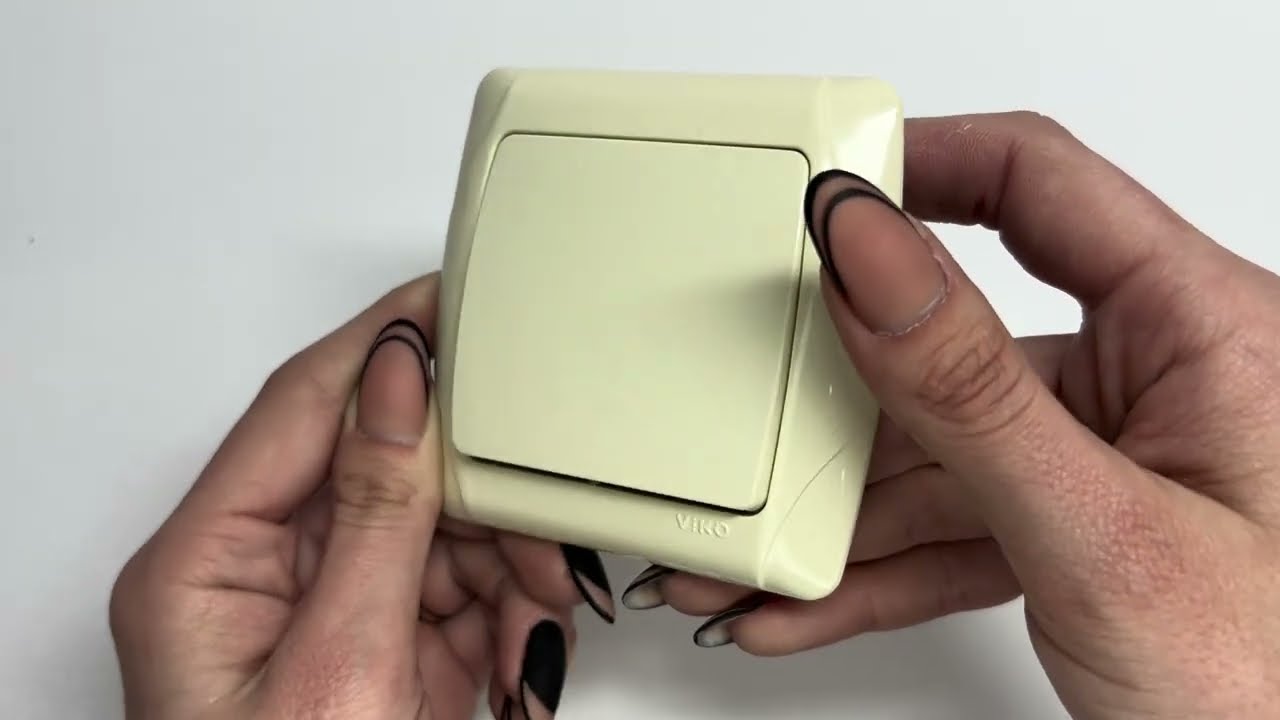 Выключатель одноклавишный VIKO Carmen крем 90562001