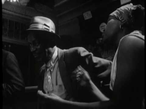 Howlin' Wolf -   How Many More Years (Licks his Harp)