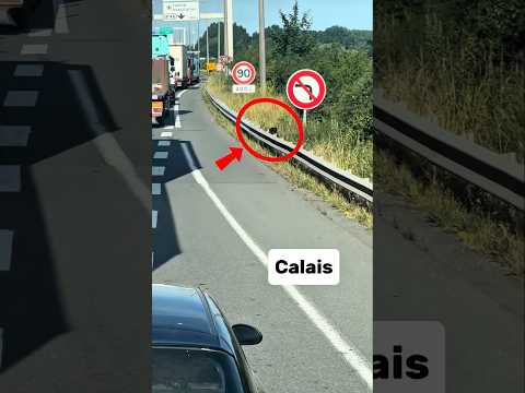 Tourist alert in Calais! 🛑🇫🇷  mihaelacristea923 #truckdriver #automobile #lkw #fahrer #job #work