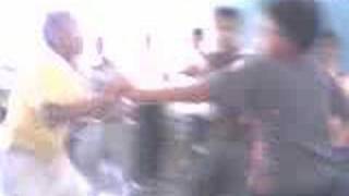 preview picture of video 'pelea escolar de 2 chavitos'