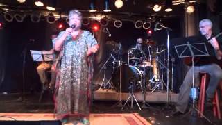 LENY ANDRADE NO BAR DO TOM RIO