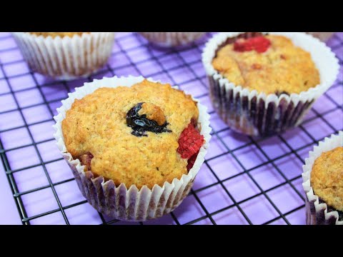 Muffin ai frutti di bosco (senza zucchero e senza latticini). La ricetta dei vasetti