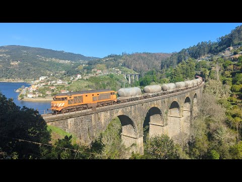 Medway 1905 at Ribadouro with loaded cement from Gaia Devasas to Godim on Sunday, 2 April 2023.