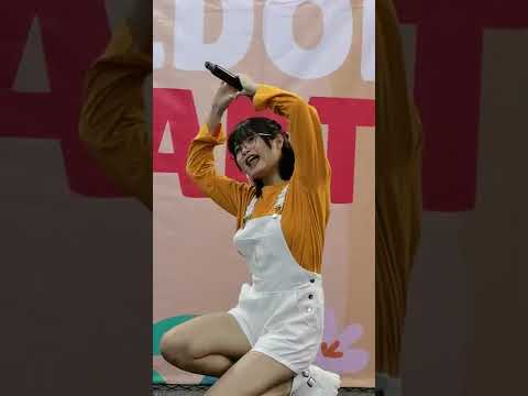 220515 (Praew Fancam) Shining Star - Roller Coaster @ Thanya Park Idol Party