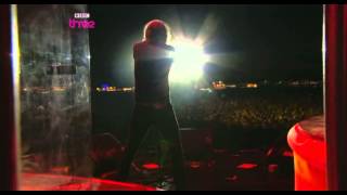 Kaiser Chiefs - Love&#39;s Not A Competition [But I&#39;m Winning] live at Reading HD