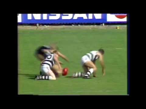 Two players from the same side collide 1984 Round 3