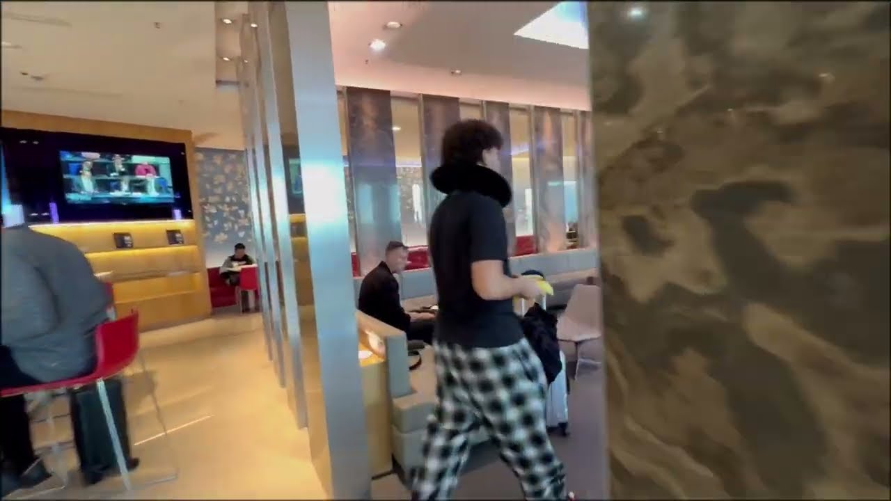 Air Canada Maple Leaf Lounge (Non-Schengen)