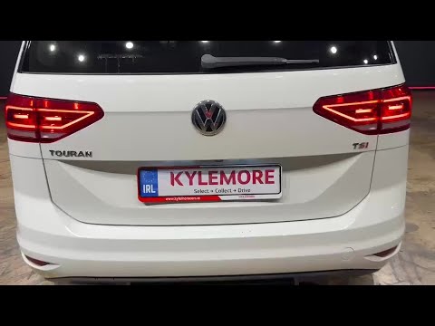 Volkswagen Touran 1.4 AUTOMATIC TSI - 7-SEATER - U - Image 2