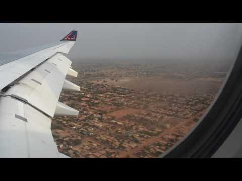 Aeroport de Ouagadougou avec le Kolweogo - Burkina Faso