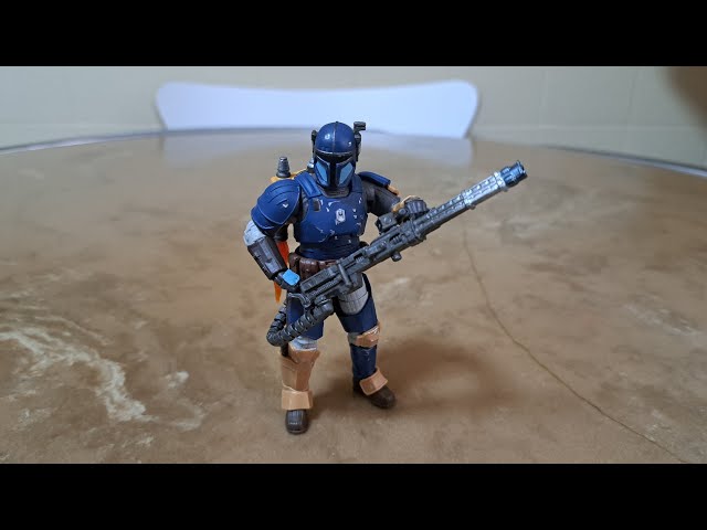 Vídeo relacionado con Hasbro Star Wars The Vintage Collection Paz Vizsla, Figura de acción de 9,5 cm de The Mandalorian