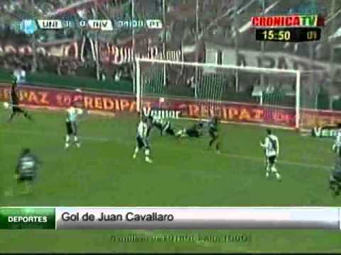 Gol de Juan Cavallaro Unión 2 River 0. Torneo Final 2013 Infobae.com)