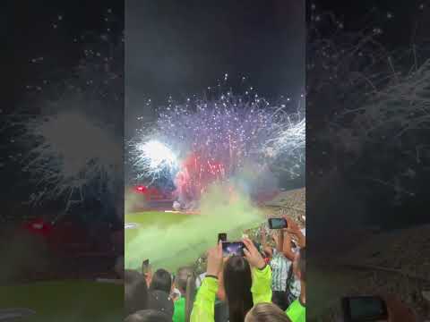"Recibimiento de La Rexixtenxia Norte - Independiente Medellín vs Atlético Nacional" Barra: Rexixtenxia Norte &bull; Club: Independiente Medellín