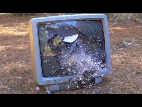 GAZETARET + PSIKOLOGET + AVOKATET = PARAZITET . Barbaria medjatike dhe gjyqesore - Vladimir KOSTURI