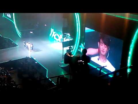 150927 #SWC4inBKK After Key's birthday song to end