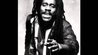 DENNIS BROWN - MY HEART CRIES FOR YOU