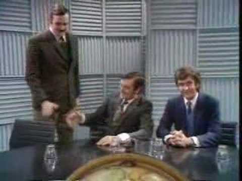 Monty Python - Man who speaks only the ends of words