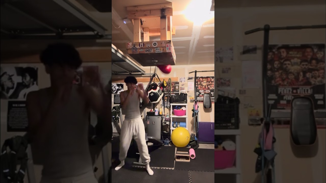 Speedbag timing training with Jerius and Ankeet. #boxing #lifeisbutadream #boxingsocial