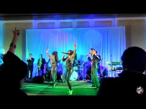 Dancing in the Streets - Martha Reeves and the Vandellas cover performed by Bobby and The Aristocats video thumbnail