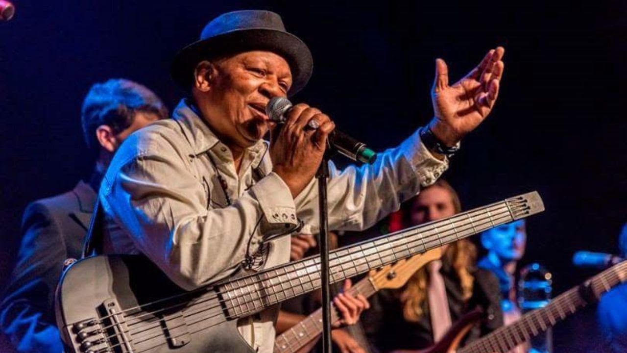 Bakithi Kumalo's backstage DISASTER! - YouTube