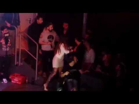 Schwesta Ewa verteilt ne schelle