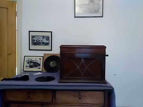 Frank Ferera's Hawaiians: Down Hawaii Way.