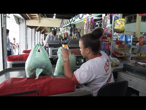 Sacolas recicláveis serão cobradas a partir deste mês em todo o estado do Rio